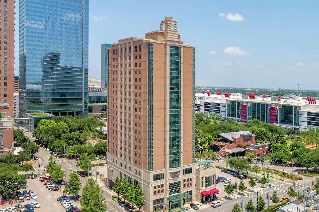 Embassy Suites Houston - Downtown Екстериор снимка