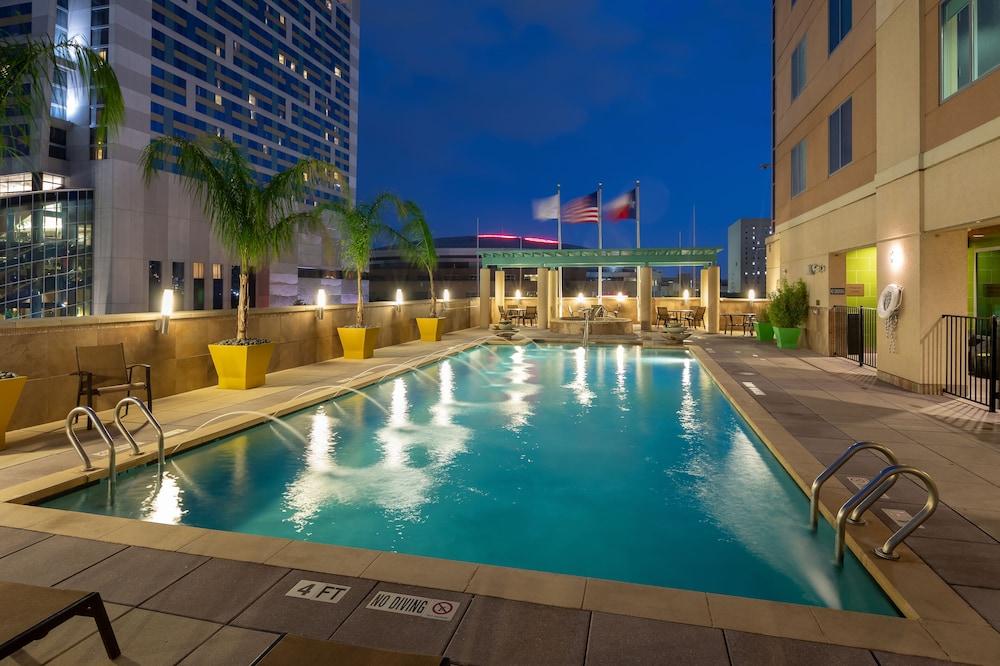 Embassy Suites Houston - Downtown Екстериор снимка