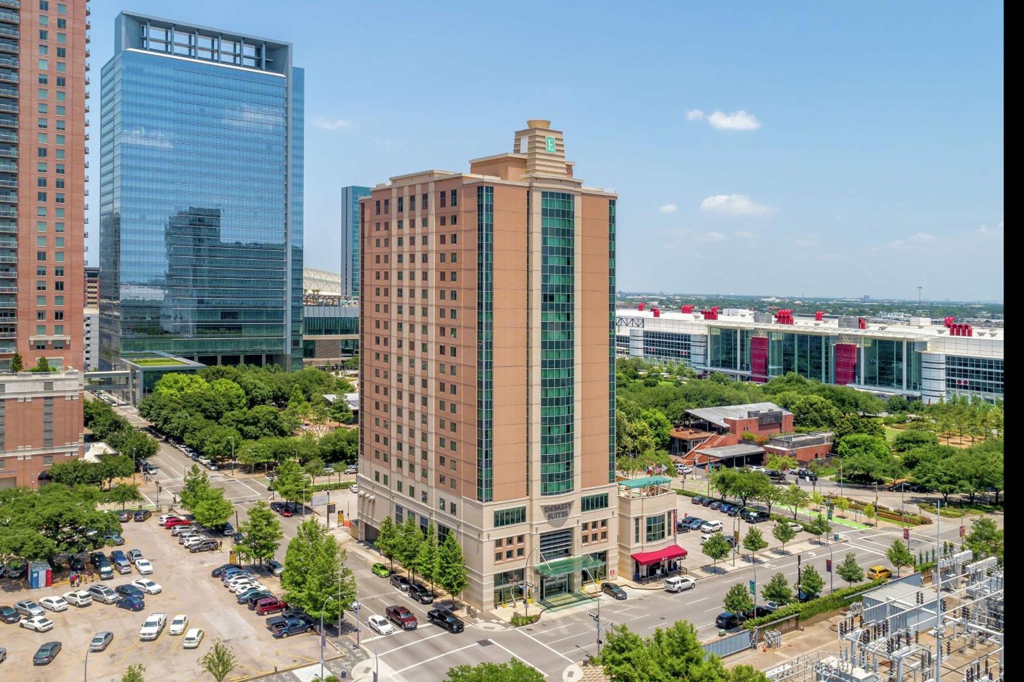 Embassy Suites Houston - Downtown Екстериор снимка