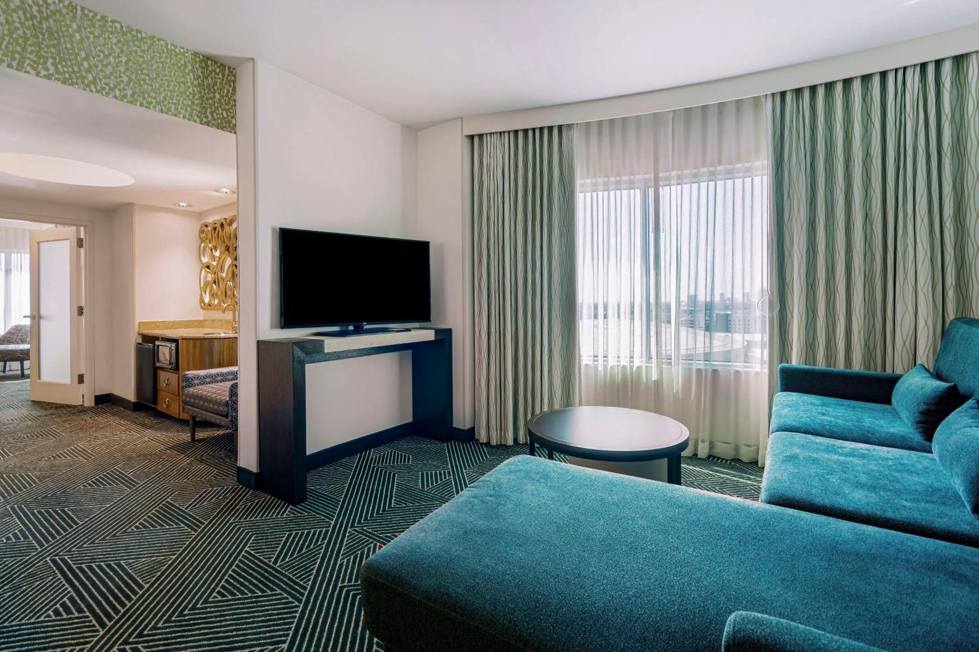 Embassy Suites Houston - Downtown Екстериор снимка