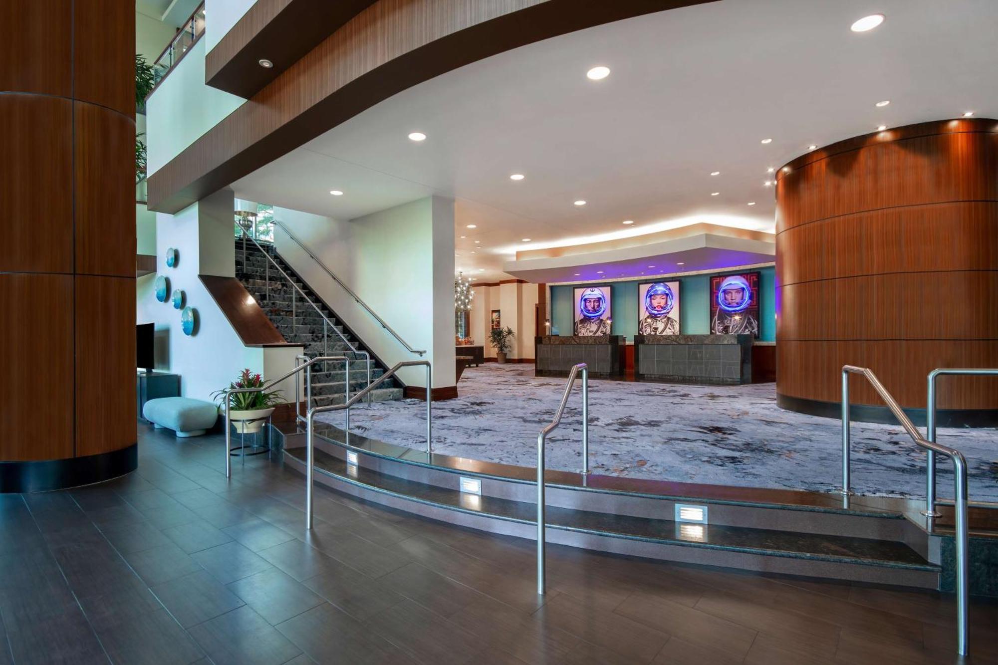 Embassy Suites Houston - Downtown Екстериор снимка