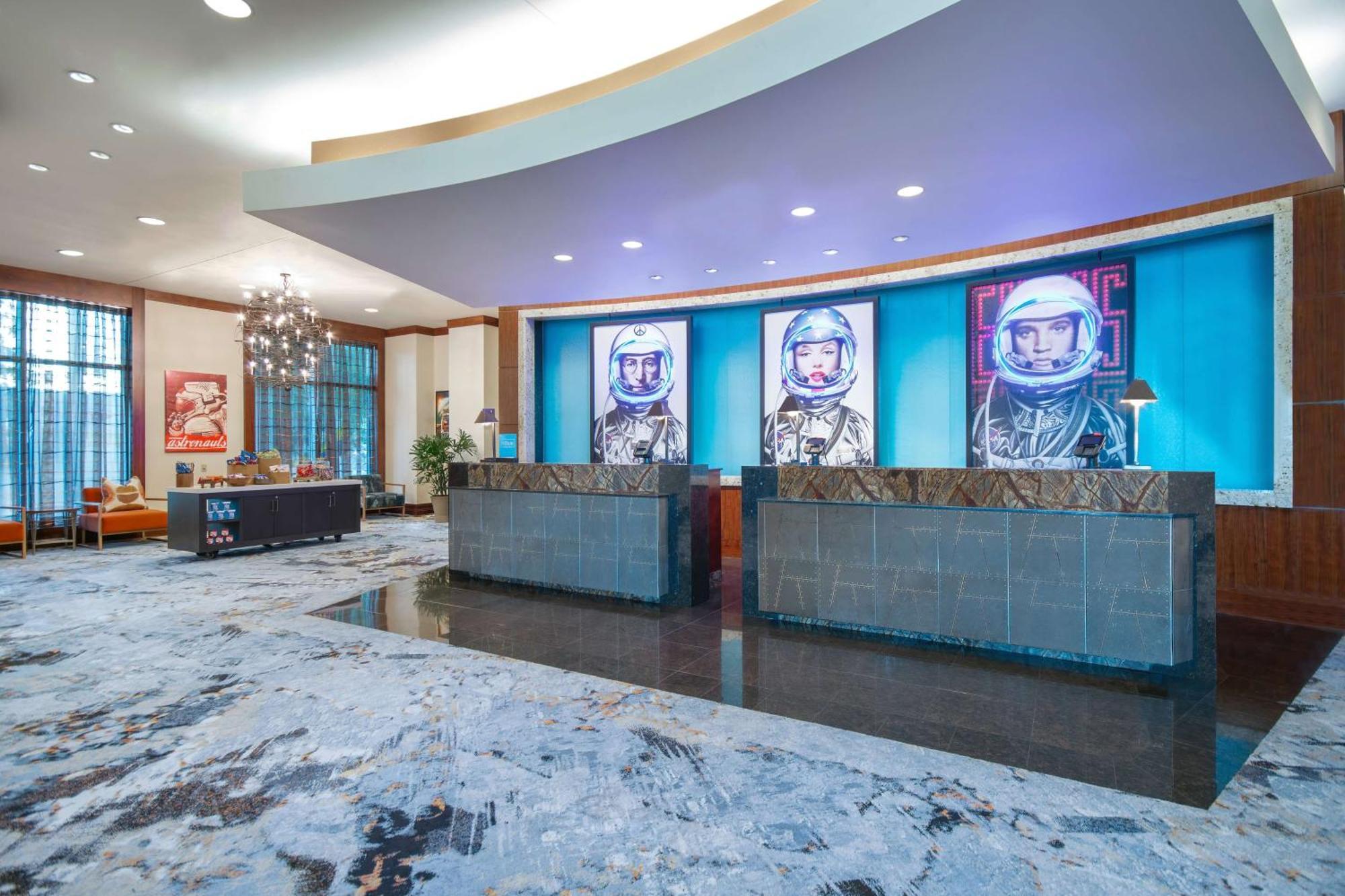 Embassy Suites Houston - Downtown Екстериор снимка