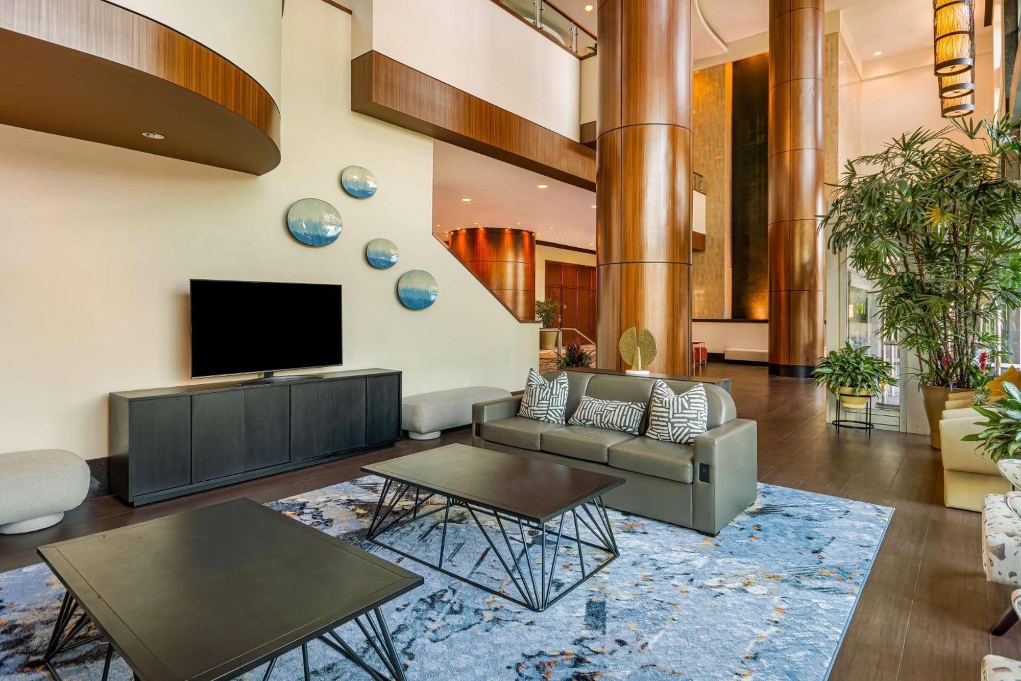 Embassy Suites Houston - Downtown Екстериор снимка