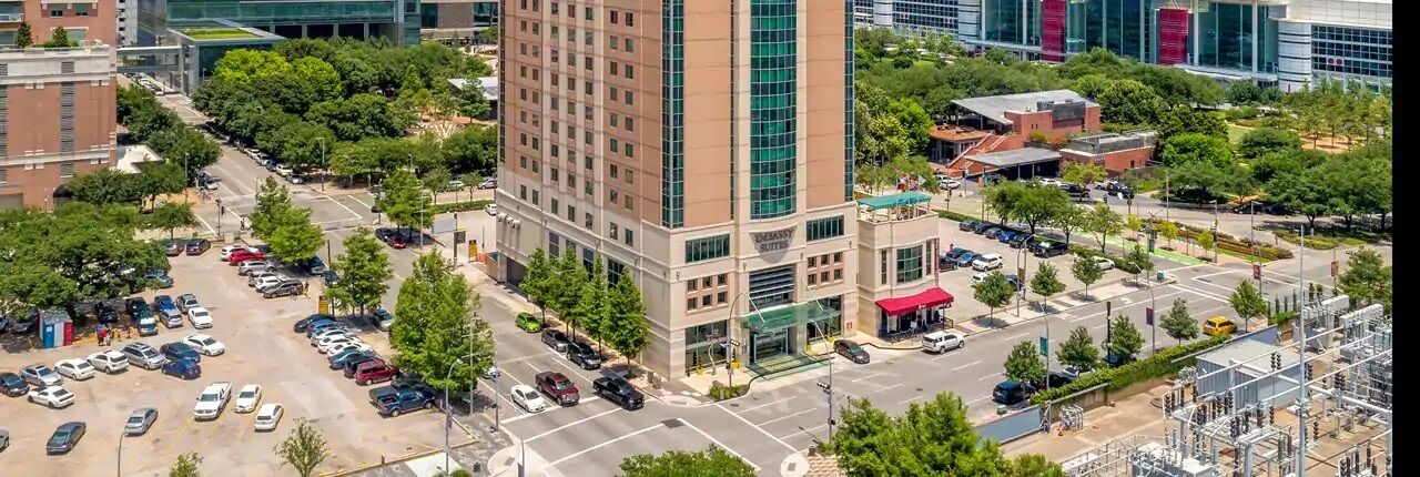 Embassy Suites Houston - Downtown Екстериор снимка